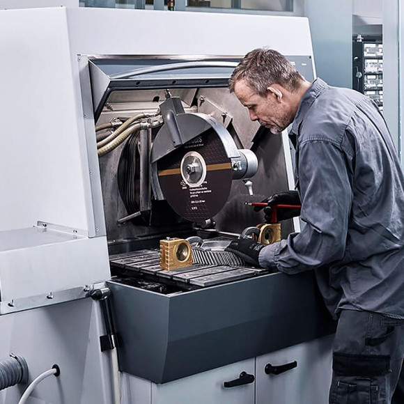 Отрезной станок Axitom