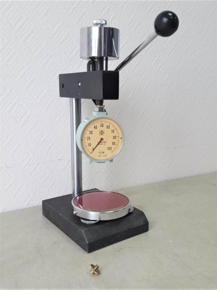 Штатив механический для твердомера (дюрометра) по Шору типа A Штатив механический для твердомера (дюрометра) по Шору типа A